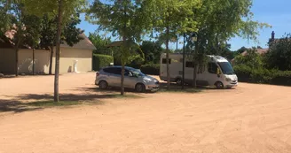 Aire d'accueil et de services