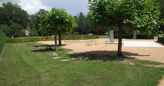 Aire d'accueil et de services