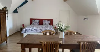 Grand gîte au Château de Bussolles Grand gîte au Château de Bussolles