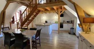 Grand gîte au Château de Bussolles Grand gîte au Château de Bussolles