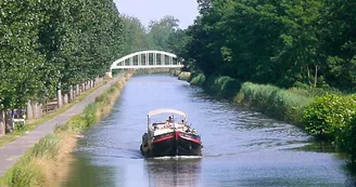Entre canal et bords de Loire Entre canal et bords de Loire