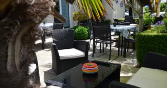 Brithôtel Saumur Sud - Terrasse_7