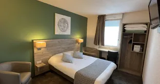 Brithôtel Saumur Sud - Chambre double supérieure_14