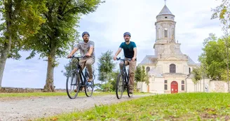 msl-osez-mauges-loire-a-velo-abbatiale-st-florent-le-vieil©A.Béranger (1)