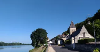 Village de Chenehutte en bord de Loire Village de Chenehutte en bord de Loire