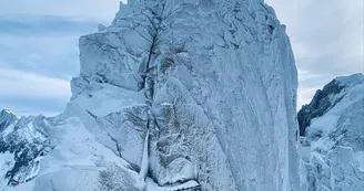 Téléphérique de l'Aiguille du Midi Téléphérique de l'Aiguille du Midi