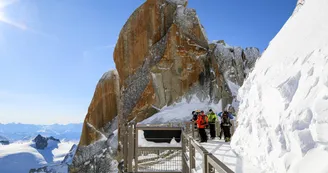 Téléphérique de l'Aiguille du Midi Téléphérique de l'Aiguille du Midi