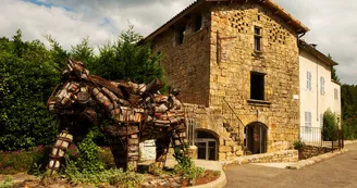 Meyras : village de caractère