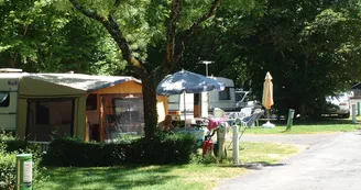 Camping Le Bois Dinot Camping Le Bois Dinot