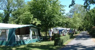 Camping Le Bois Dinot Camping Le Bois Dinot