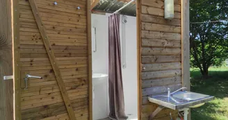 Tentes lodge au camping Domaine la Chabanne Tentes lodge au camping Domaine la Chabanne