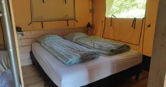 Tentes lodge au camping Domaine la Chabanne Tentes lodge au camping Domaine la Chabanne