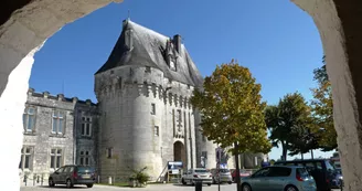 Jonzac, Ville historique et thermale
