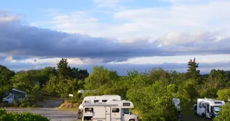 Aire de camping-car la Ferme Théâtre à Lablachère Aire de camping-car la Ferme Théâtre à Lablachère