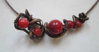 Bijoux des vignes - Louise Hill