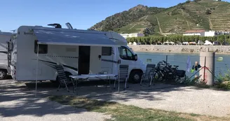 Aire de camping-car - Camping Le Rhône