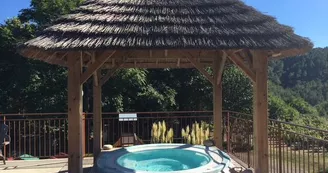 Roulotte au camping les Cruses Roulotte au camping les Cruses