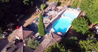 Roulotte au camping les Cruses Roulotte au camping les Cruses