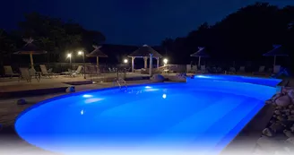 Roulotte au camping les Cruses Roulotte au camping les Cruses