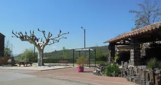Aire de pique-nique du village de Saint Jean le Centenier