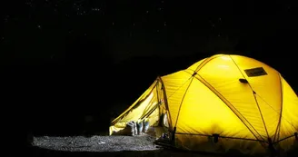 Bivouac dans les Gorges de l'Ardèche Bivouac dans les Gorges de l'Ardèche