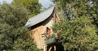 Cabane perchée La Pôlette Cabane perchée La Pôlette