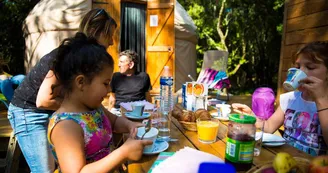 Yourtes au Camping Mille Etoiles Yourtes au Camping Mille Etoiles