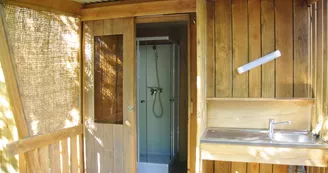 Camping La Châtaigneraie - Le Cabanon Camping La Châtaigneraie - Le Cabanon