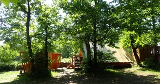 Camping La Châtaigneraie - La Cabane sur pilotis Camping La Châtaigneraie - La Cabane sur pilotis