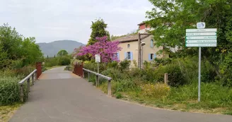 Aire d'accueil et de services pour camping-cars - Camping-car Park Aire d'accueil et de services pour camping-cars - Camping-car Park