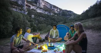 Nuit en tente cosy 6 places au bivouac de Gaud Nuit en tente cosy 6 places au bivouac de Gaud