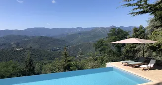La Châtaigne Perchée - Côté Cèdre La Châtaigne Perchée - Côté Cèdre