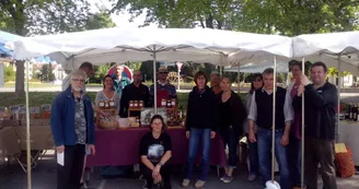 Un brin de marché à Saint Donat sur l'Herbasse