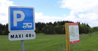 Aire de stationnement camping-cars St-Jean-Roure Aire de stationnement camping-cars St-Jean-Roure