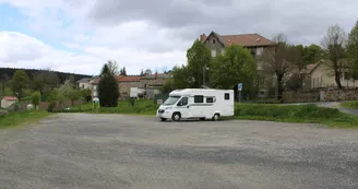 Aire de stationnement camping-cars de Saint-André-en-Vivarais Aire de stationnement camping-cars de Saint-André-en-Vivarais
