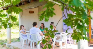 Le chêne, Gite de 6 à 8 pers - Village de Gîtes la Fontinelle1 Le chêne, Gite de 6 à 8 pers - Village de Gîtes la Fontinelle1