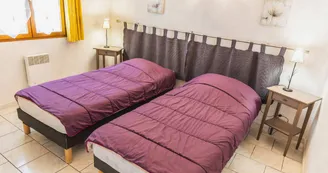 Le chêne, Gite de 6 à 8 pers - Village de Gîtes la Fontinelle1 Le chêne, Gite de 6 à 8 pers - Village de Gîtes la Fontinelle1