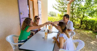 Le chêne, Gite de 6 à 8 pers - Village de Gîtes la Fontinelle1 Le chêne, Gite de 6 à 8 pers - Village de Gîtes la Fontinelle1