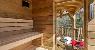 Domaine des Cabanes Suspendues  : cabane SPA Laurier