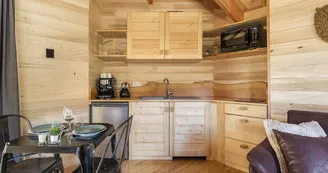 Domaine des Cabanes Suspendues  : cabane SPA Laurier