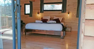 Domaine des Cabanes Suspendues  : cabane SPA Laurier