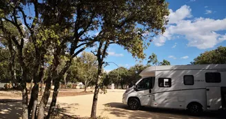 Aire de camping car "Camping car park" Aire de camping car "Camping car park"