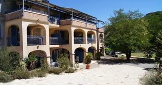 Les Gîtes du Château de Sampzon Les Gîtes du Château de Sampzon