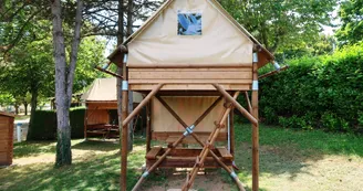 Tente bivouac du camping municipal Le Bois de Prat Tente bivouac du camping municipal Le Bois de Prat