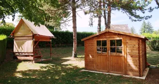 Tente bivouac du camping municipal Le Bois de Prat Tente bivouac du camping municipal Le Bois de Prat