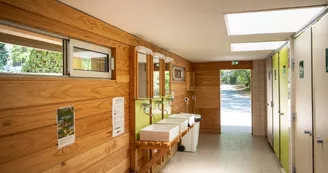 Camping Huttopia le Moulin - aire de service camping-car Camping Huttopia le Moulin - aire de service camping-car