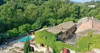 Aire d'accueil et de services pour camping-cars au camping Le Moulin d'Onclaire Aire d'accueil et de services pour camping-cars au camping Le Moulin d'Onclaire