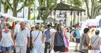 Grand Marché de Tournon Sur Rhône