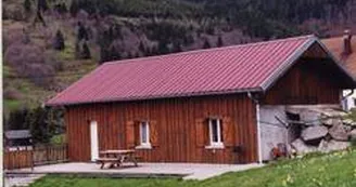 Chalet 6 personnes - La Cascade - Ferme du Saichy à proximité du Lac de Lispach Chalet 6 personnes - La Cascade - Ferme du Saichy à proximité du Lac de Lispach