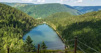 La roche du lac des corbeaux La roche du lac des corbeaux